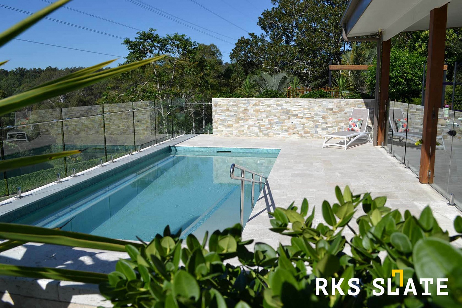 Облицовка бассейнов натуральным камнем RKS SLATE Beige Slate Modern: стиль и долговечность