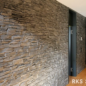 Панель из камня в интерьере RKS SLATE Сланец Black Slate Country