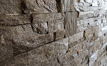 Современный акцент в интерьере с помощью 3D панелей RKS SLATE Кварцит Black Quartz Modern