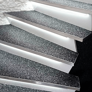 Лестница в частном доме идеи — 3D панели RKS SLATE Кварцит White Quartz Classic