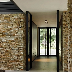 Декоративный камень в прихожей RKS SLATE Кварцит Multi Quartz Country