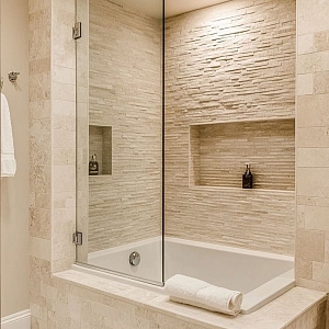 Отделочный камень: 3D мозаика RKS SLATE White Quartz Pencil - белая кварцевая плитка с рельефным узором для стен.