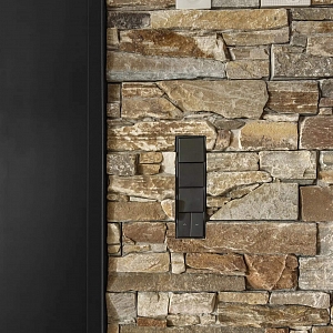 Камень в интерьере гостиной RKS SLATE Кварцит Multi Quartz Country