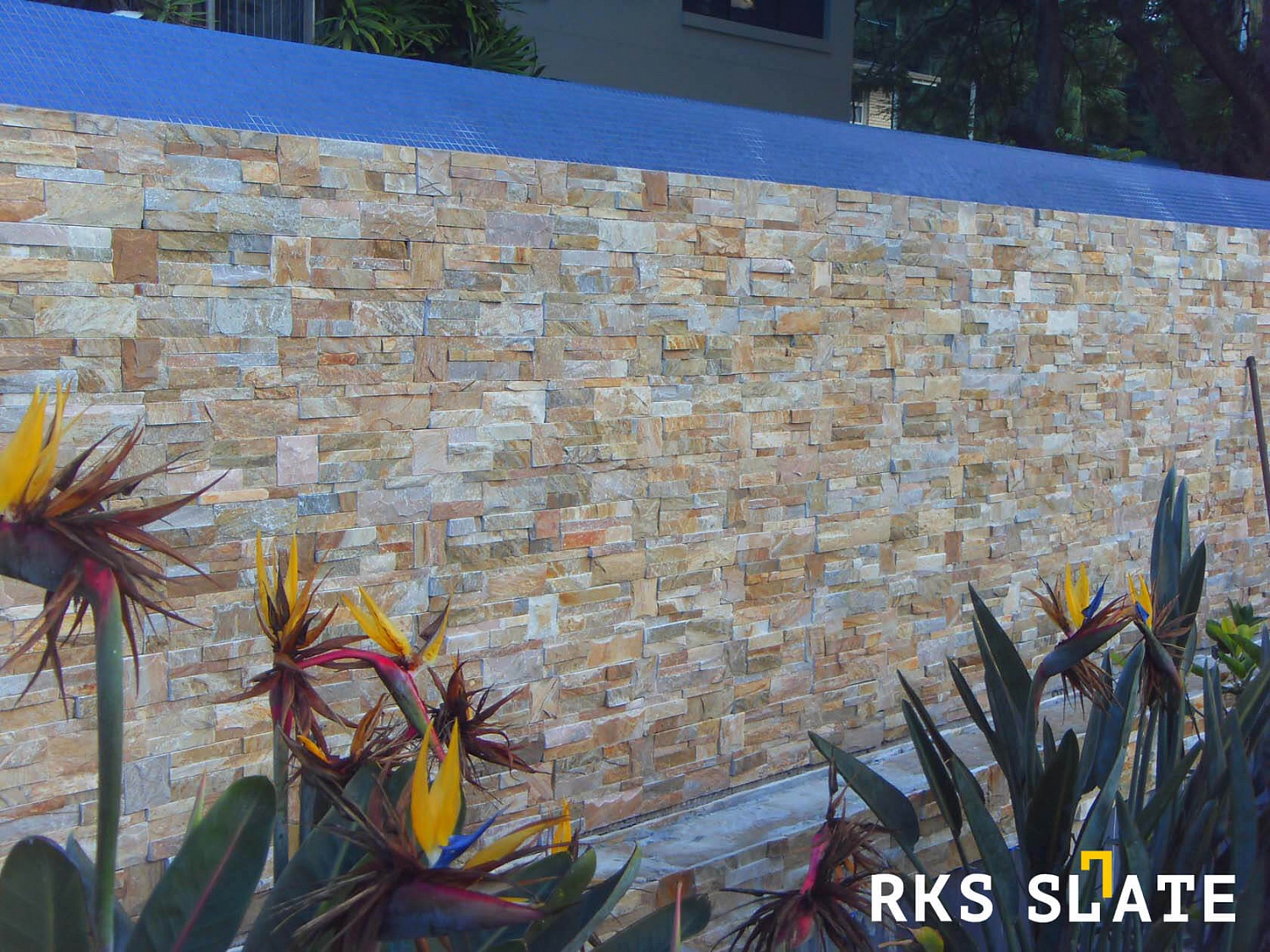 Облицовка бассейнов натуральным камнем RKS SLATE Beige Slate Modern: стиль и долговечность