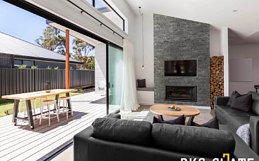 Натуральный камень для отделки камина — 3D мозаика из камня RKS SLATE Кварцит Monsoon Black Rockface