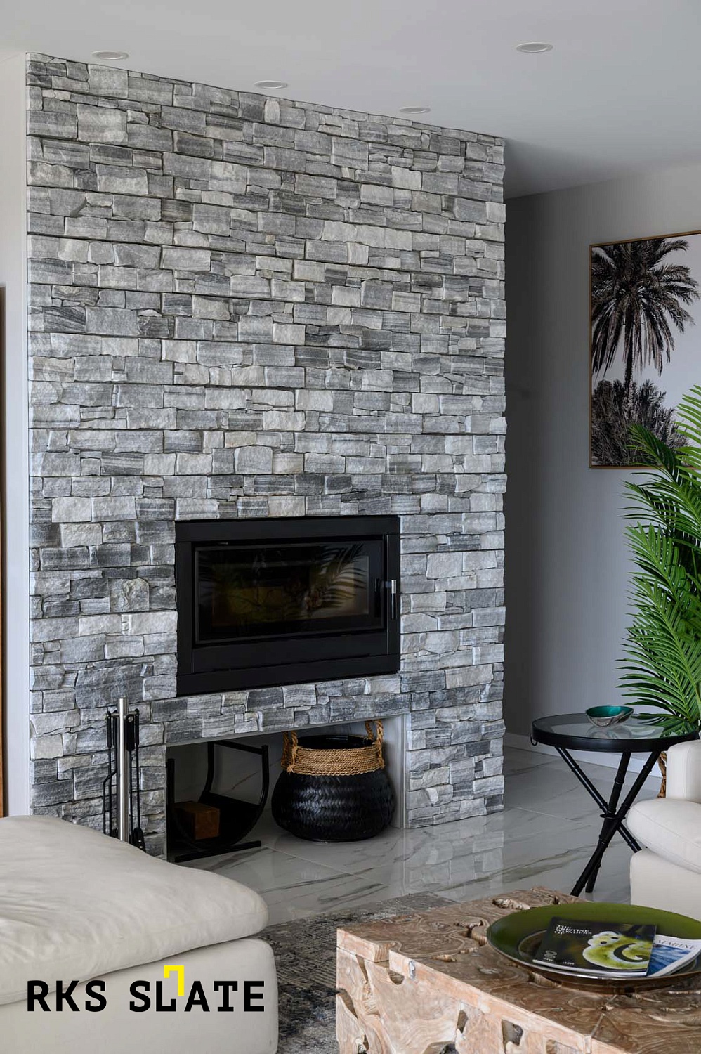 Оформление камина натуральным камнем 3D панелями Мрамор Cloudy Grey