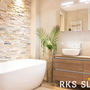 Внутренняя отделка ванной комнаты: 3D панели RKS SLATE в классическом бежевом цвете сланца