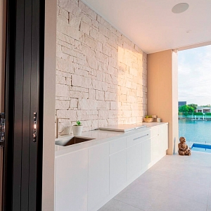 Панель из натурального камня в интерьере 3D панели RKS SLATE Песчаник White Sandstone Country